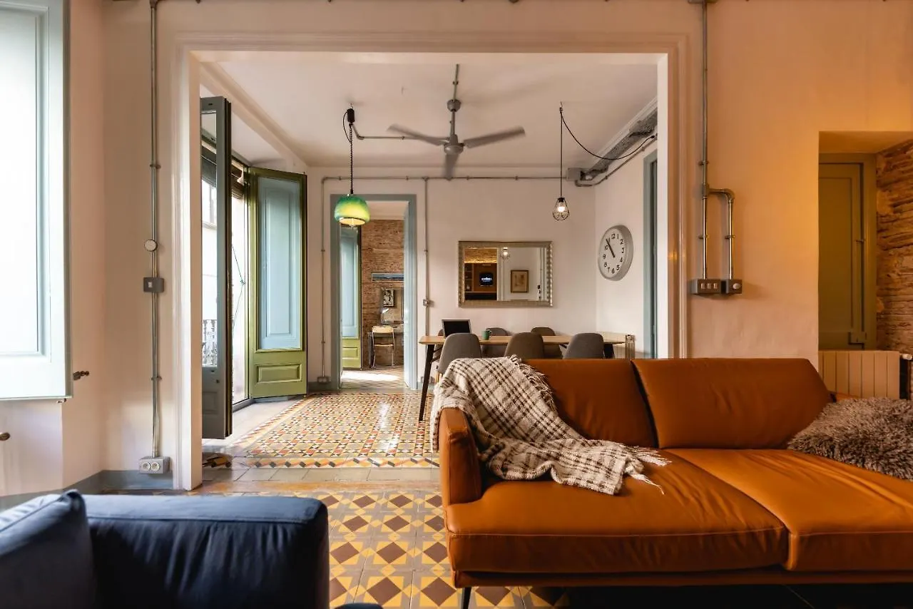 Bravissimo Les Rajoles, Unique 3-Bedroom Apartment Girona