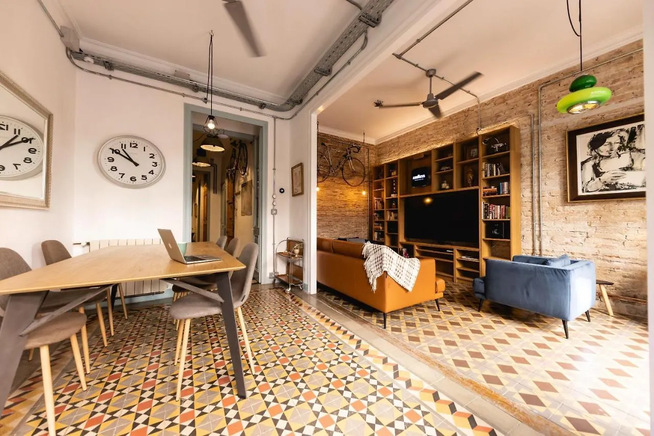 Bravissimo Les Rajoles, Unique 3-Bedroom Apartment Girona Spain