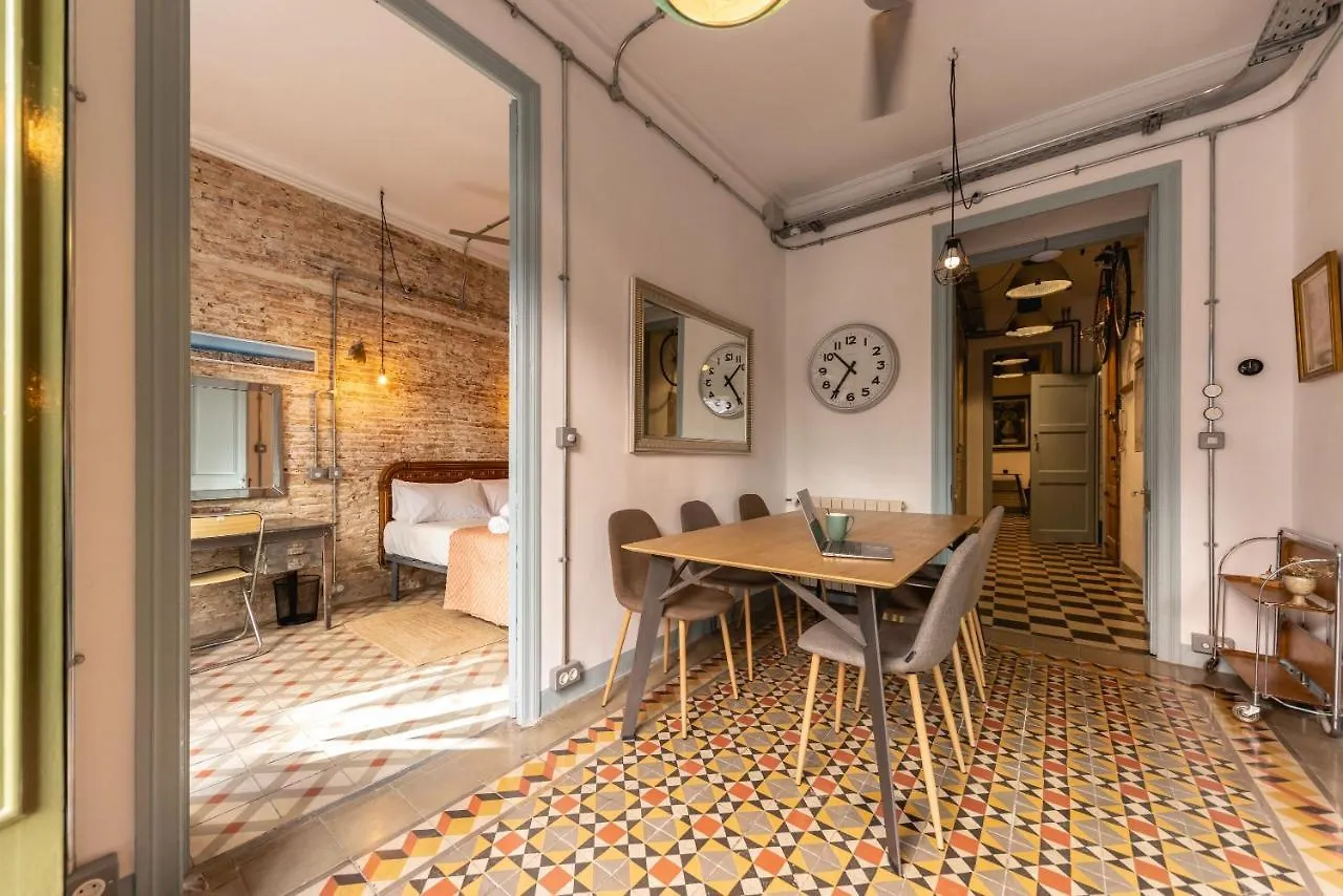 Bravissimo Les Rajoles, Unique 3-Bedroom Apartment Girona